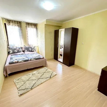 авина къща *