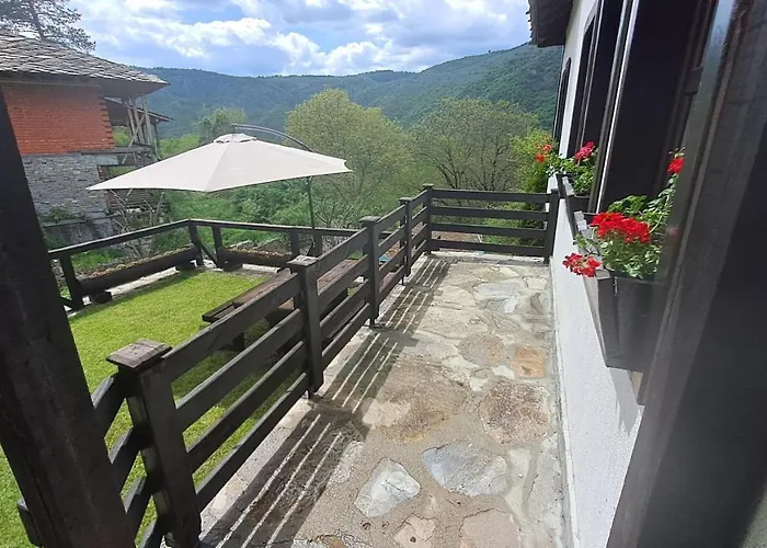 авина къща *