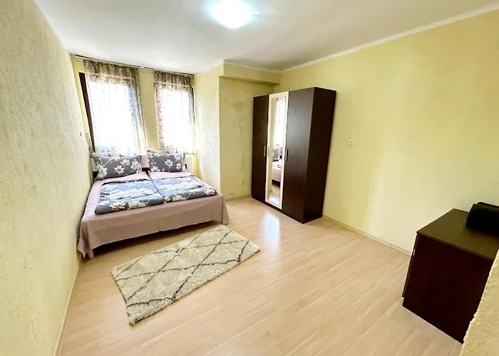 авина къща *